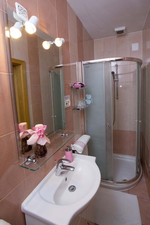 Rooms Kapelj Postojna Quarto foto